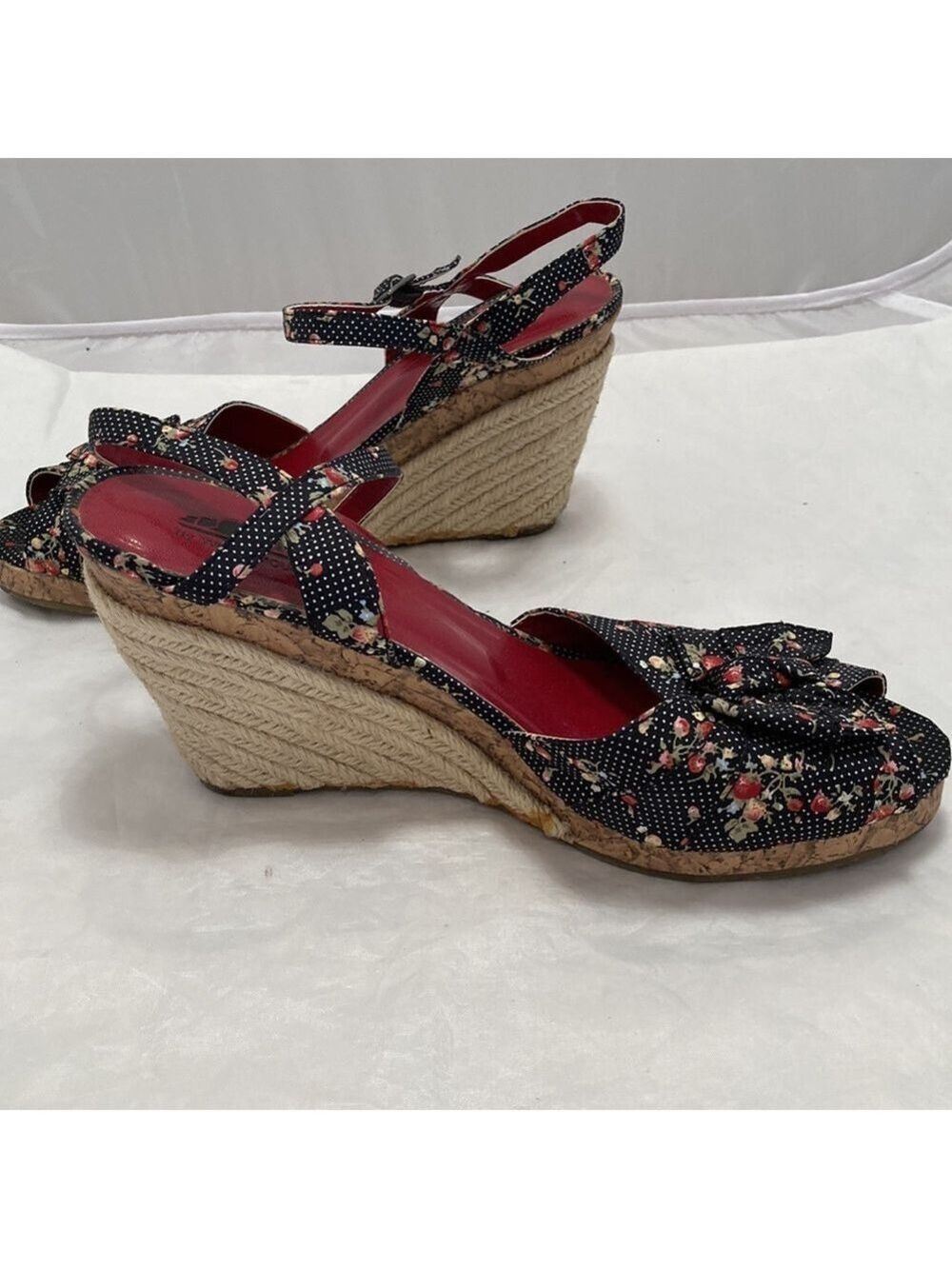 CLIFFS Sandals by White Mountain - Picture 7 of 13